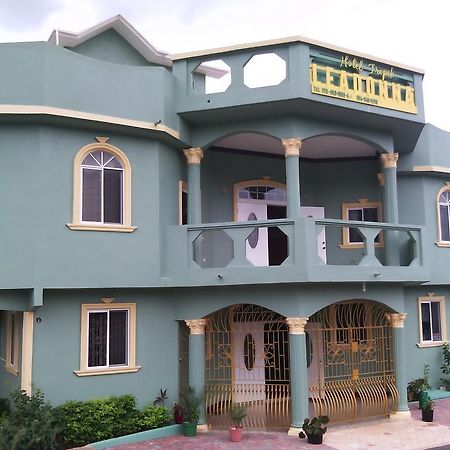 Hotel Tropik Leadonna Montego Bay Esterno foto
