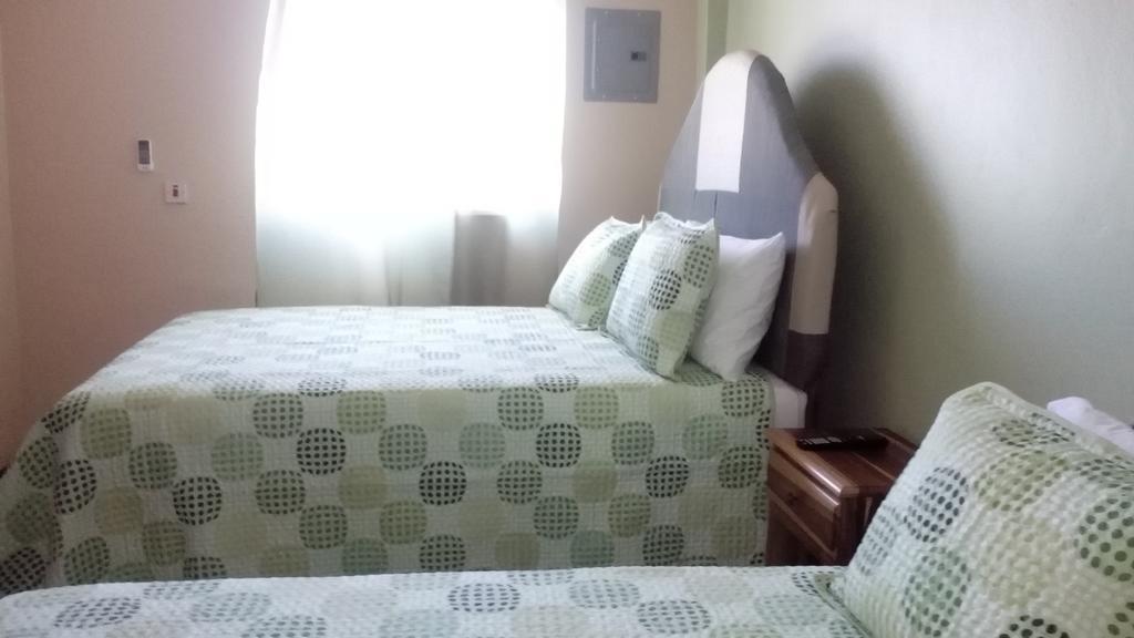Hotel Tropik Leadonna Montego Bay Esterno foto