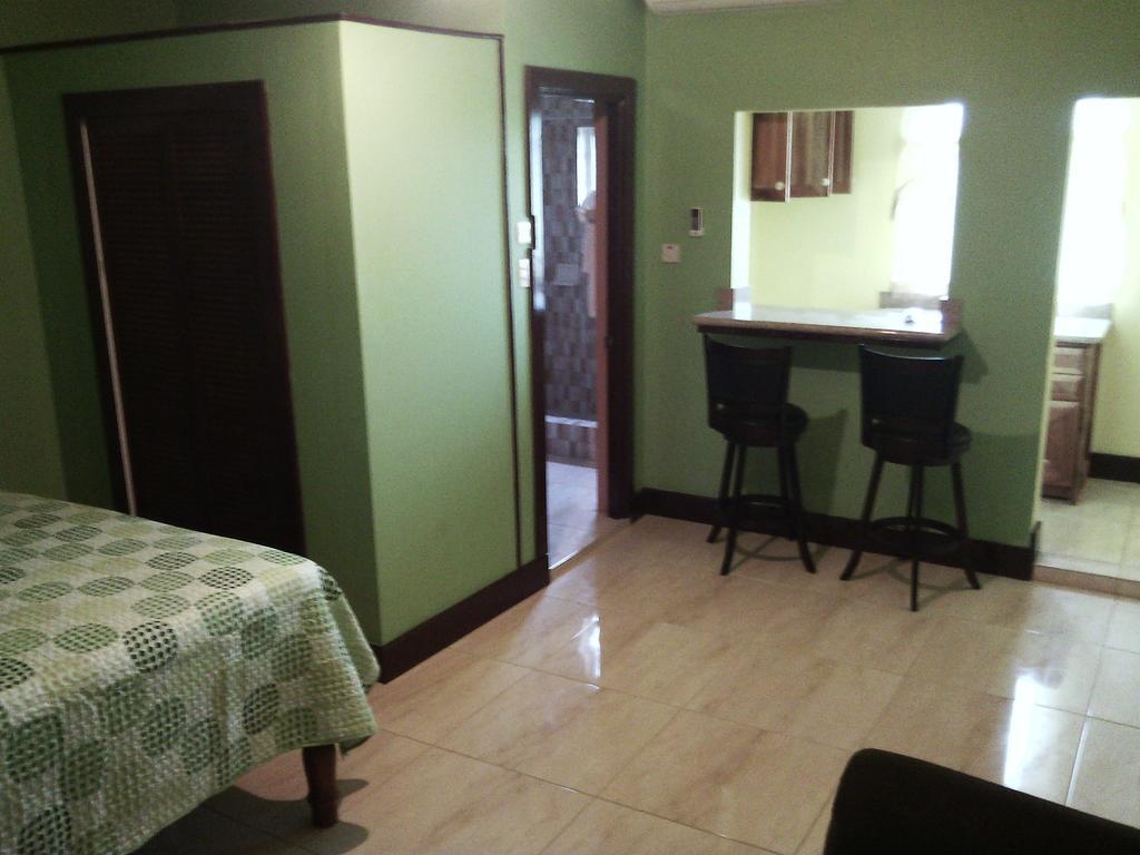 Hotel Tropik Leadonna Montego Bay Camera foto