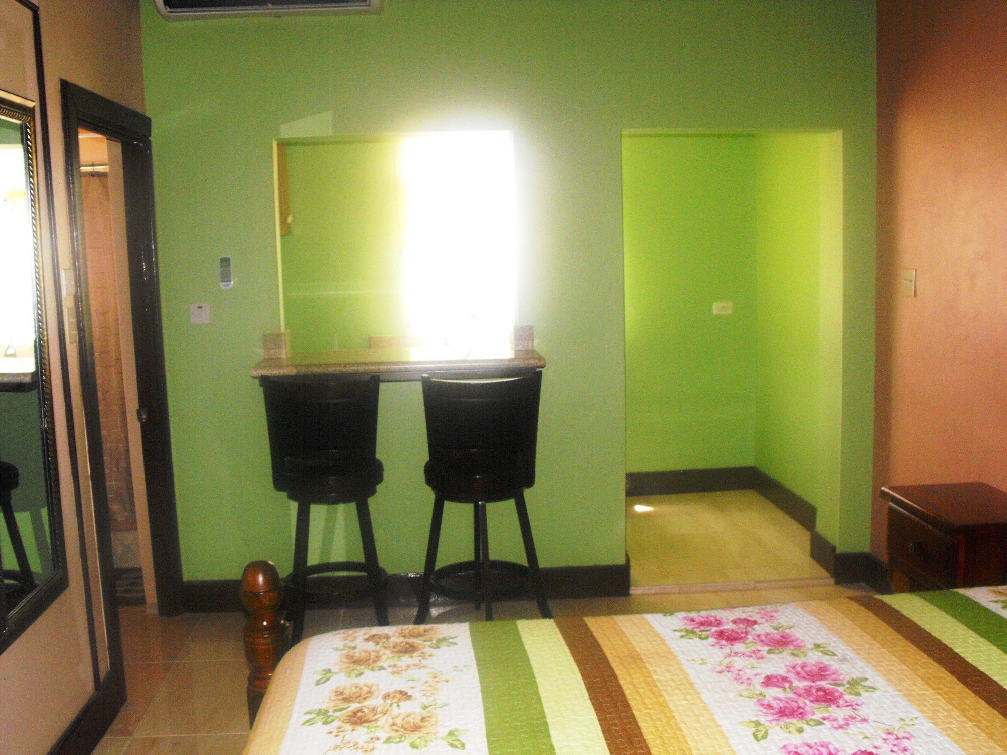 Hotel Tropik Leadonna Montego Bay Esterno foto