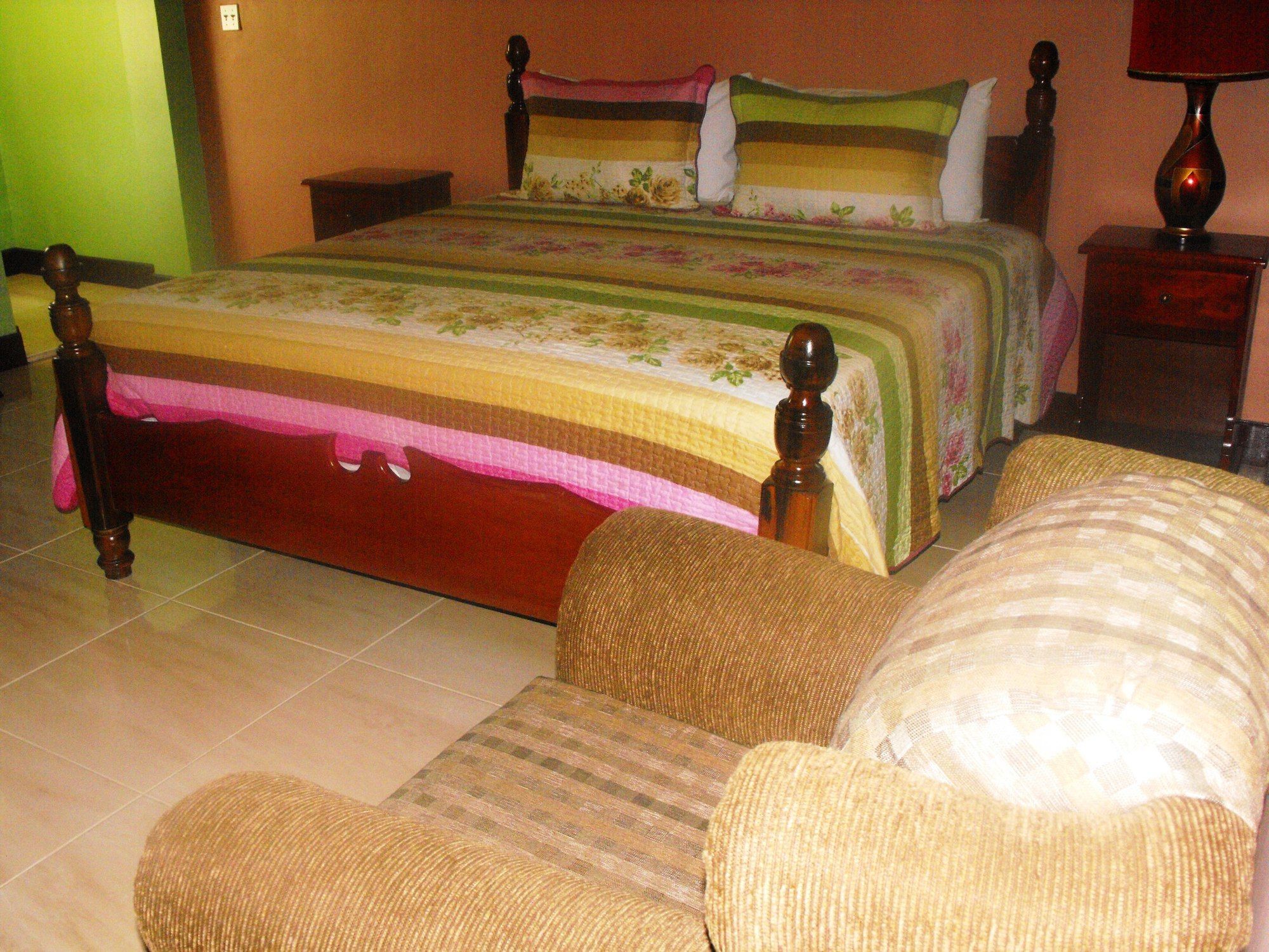 Hotel Tropik Leadonna Montego Bay Esterno foto